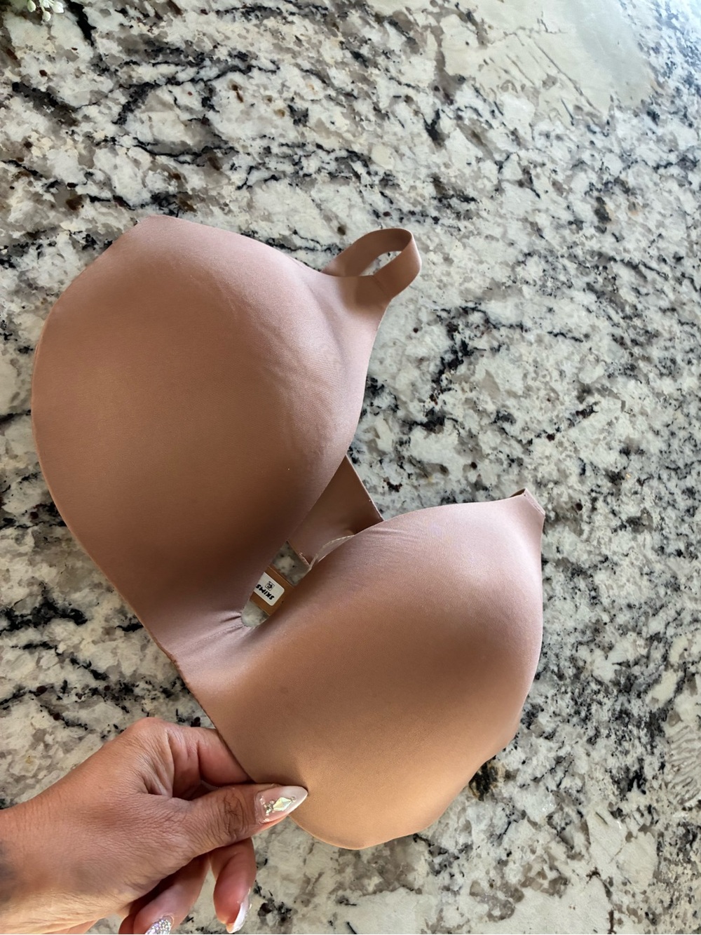 SKIMS Seamless Molded Bra in Nude Tan